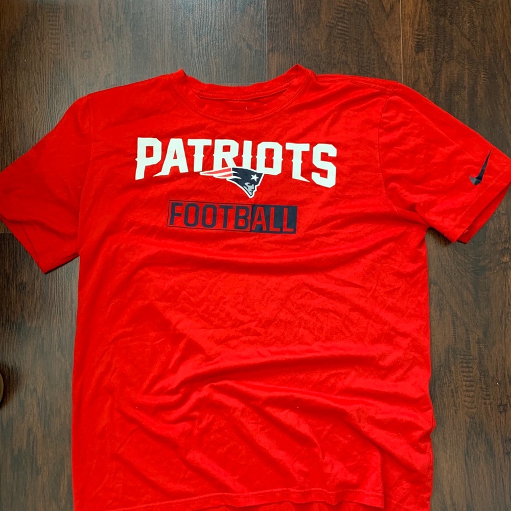 Men’s athletic tee shirt lot- Nike, UA, Champion.